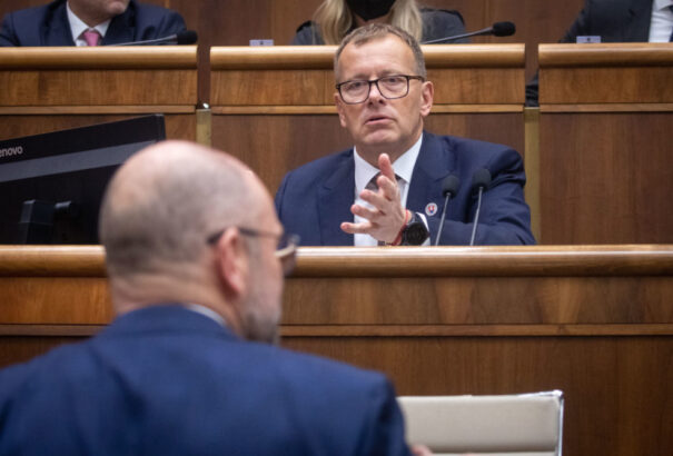 Kedden várhatóan elnapolják a parlament ülését – január 10-ig