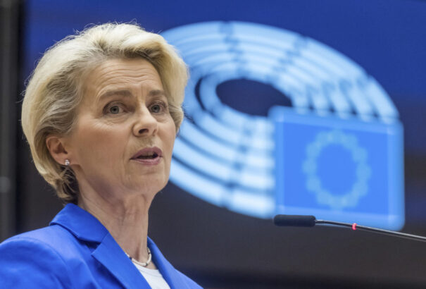 Őrjöngenek a britek, hatalmas diplomáciai botrányt kavart von der Leyen beszéde Írországban