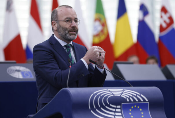 Nem tartott sokáig Manfred Weber káröröme, már néppárti politikusok is korrupciógyanúba keveredtek