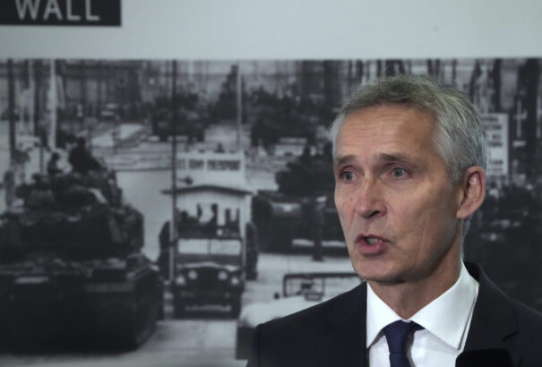 NATO-főtitkár: Moszkva elhúzódó háborúra készül, újabb fegyvereket rendel
