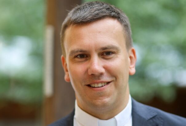 Milyen volt 2022? Mi várható 2023-ban? Közszereplők a Körképnek – Molnár Tamás atya: 2022 (is) a Közösség éve