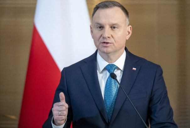 Duda: béketárgyalást csak Ukrajna beleegyezésével lehet lefolytatni