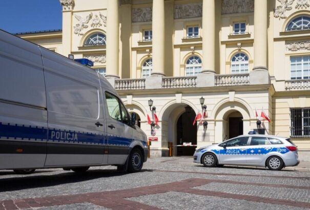 A lengyel rendőrfőnök kórházba került, miután felrobbant az ukránoktól kapott ajándékcsomagja