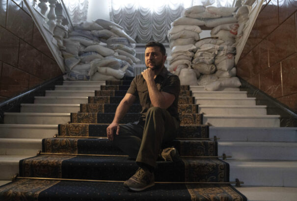 Volodomir Zelenszkij és az ukrán nép kapja jövőre a Nemzetközi Károly-díjat