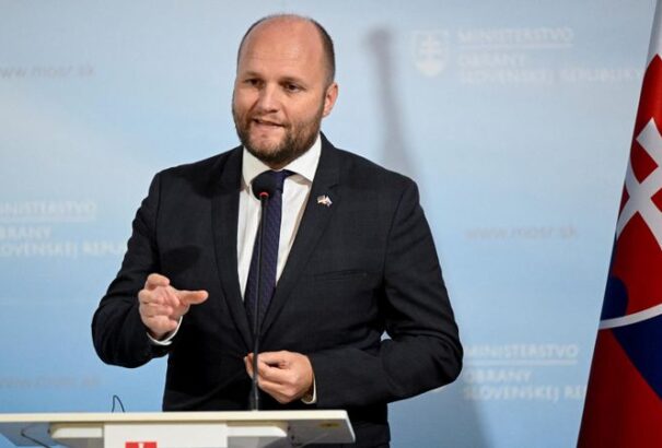 Naď megerősítette, hogy a költségvetésről és egy új koalícióról tárgyalnak az SaS-szel