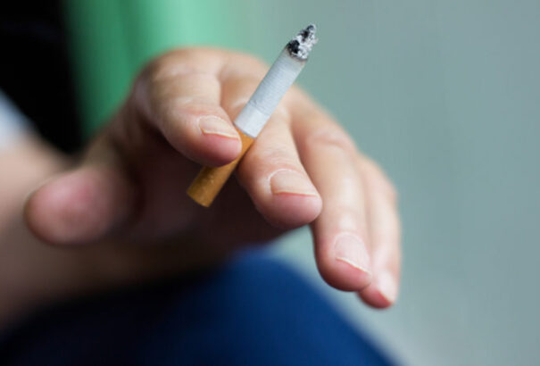 Egy életre betiltották a fiatalok dohányzását Új-Zélandon