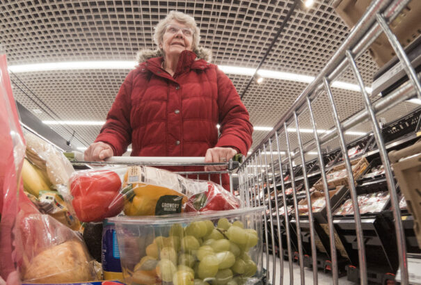 A magyar kormány április 30-ig meghosszabbította az élelmiszerárstopot