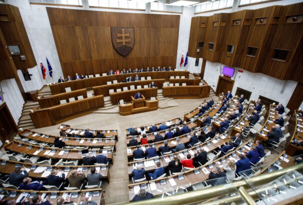 A parlament megszavazta a jövő évi költségvetést