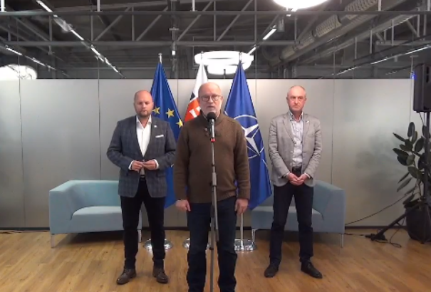 Káčer, Naď és Hirman a kijevi látogatás után: Ukrajna attól tart, hogy kormányváltás esetén megszűnnének a támogatások