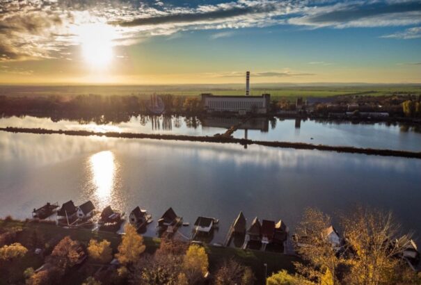 Napos és felhős idő váltakozik ma