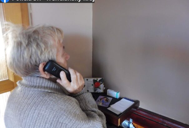 23 ezer eurót és ékszereket csaltak ki ismeretlenek egy idős nyugdíjastól