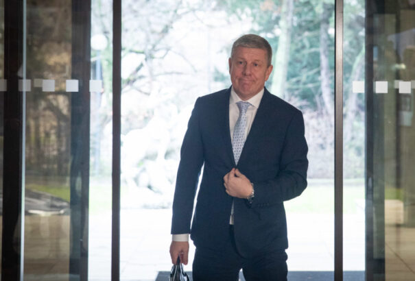 Az OĽaNO egy időre blokkolta, Lengvarský nemváltós projektje azonban a háttérben dübörög tovább