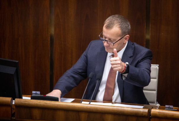 A Sme rodina módosító javaslata felboríthatja a „demokratikus pártok” terveit