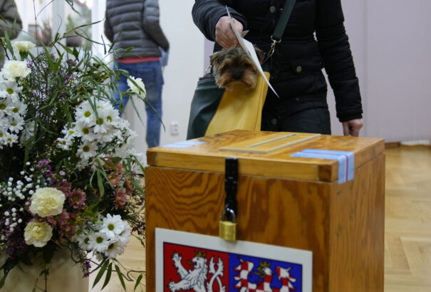 Folytatódik az elnökválasztás első fordulója Csehországban