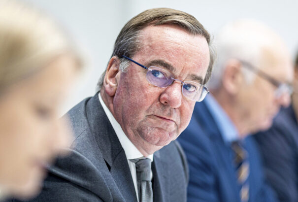 Boris Pistorius váltja Christine Lambrechtet a német védelmi miniszteri poszton