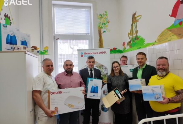 A komáromi kórház ajándékokat kapott a gyermekosztály számára