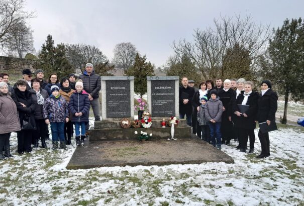 Nagybalogon a hétvégén „Málenkij robotra” emlékeztek (Képekkel)