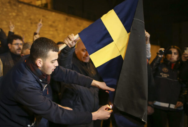 Törökország felégeti a hidakat? Ankara felfüggesztette a török-svéd-finn „háromoldalú mechanizmust”