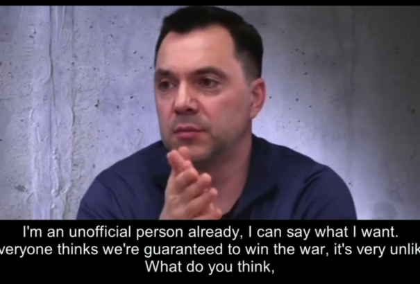 A lemondatott ukrán elnöki tanácsadó kitálalt: bármelyik pillanatban elveszíthetjük a háborút