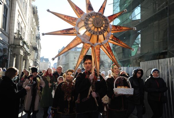 Az ukránok élesen elutasították Putyin fegyverszüneti ajánlatát, tovább ropoghatnak a fegyverek