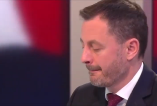 A közmédia műsorvezetője élő adásban mutatta meg Hegernek saját, kétszeresére drágult rezsiszámláját