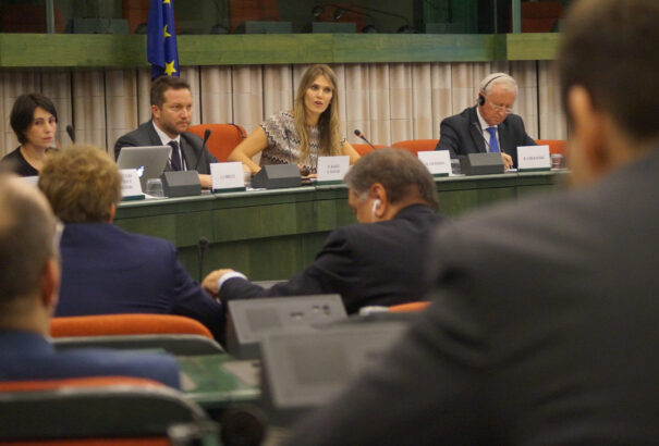 Origó: Akár hat magyar baloldali EP-képviselő is érintett lehet a brüsszeli korrupciós botrányban