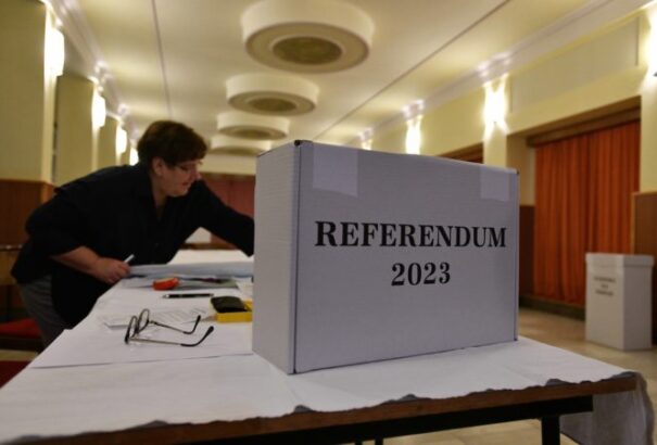 Sikertelen lett a népszavazás. Alig 27 százalékos a választási részvétel