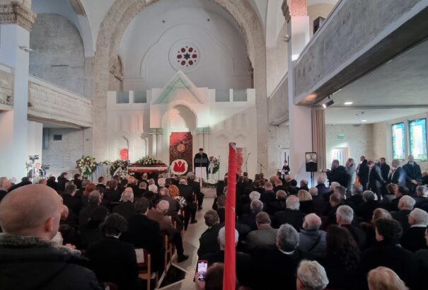 Somogyi Alfréd Duray temetésén: Céltáblája lett a magyargyűlölő szlovákoktól kezdve a gumigerincű magyarokig sokaknak