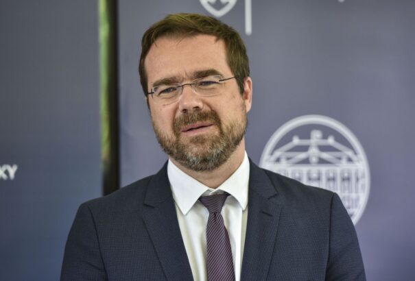 Marek Krajčí lett a parlament egészségügyi bizottságának elnöke