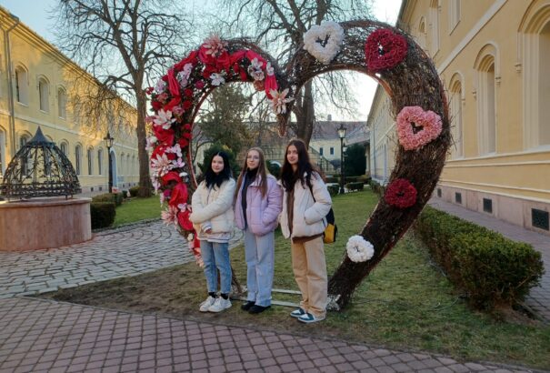 Megteremtődött a hagyomány – ismét csábító lehetőségekkel színesítették Komáromban a Bálint-napot
