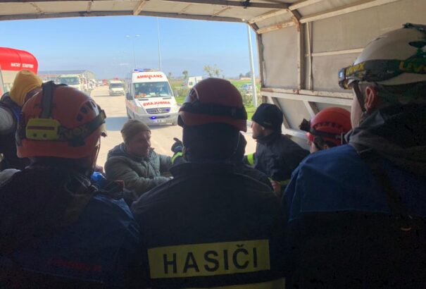 Mikulec: 12 embert mentett meg a szlovák mentőcsapat Törökországban