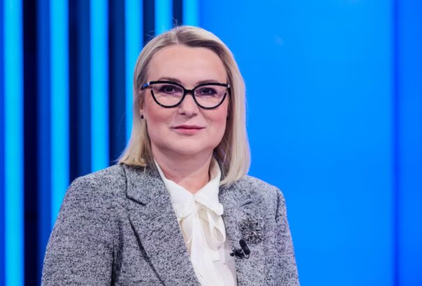 Černochová: Csehország és Lengyelország segítségének köszönhetően a Nyugat is elkezdte segíteni Ukrajnát