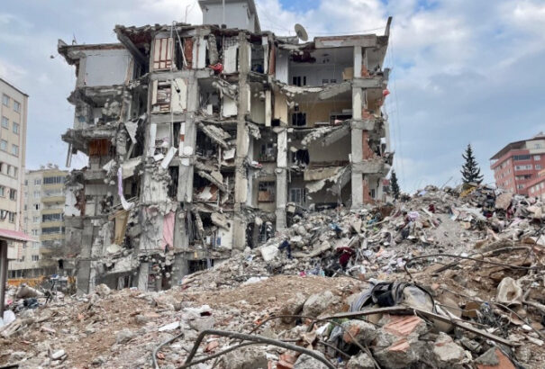 Újabb, nagyon erős földrengés rázta meg Törökországot