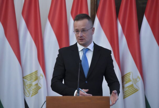 Szijjártó: Nagyköveteket fogadunk, nem helytartókat, annak az időszaknak vége van