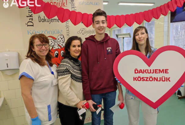 „Szeretettel adományozott vér” közel 40 véradótól