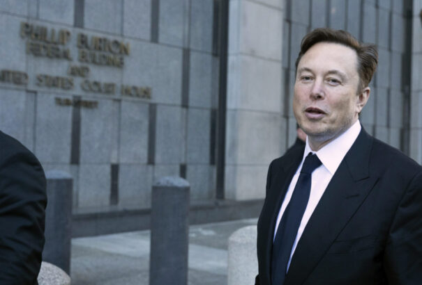 Musk szerint a sajtó rasszista a fehérekkel és az ázsiaiakkal szemben