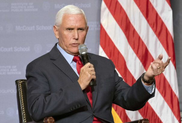 Nyomozók kutatták át a volt amerikai alelnök, Mike Pence otthonát