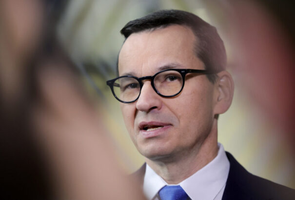 Morawiecki ismét jelezte, hogy csak NATO-döntés keretében hajlandó vadászgépeket adni Ukrajnának
