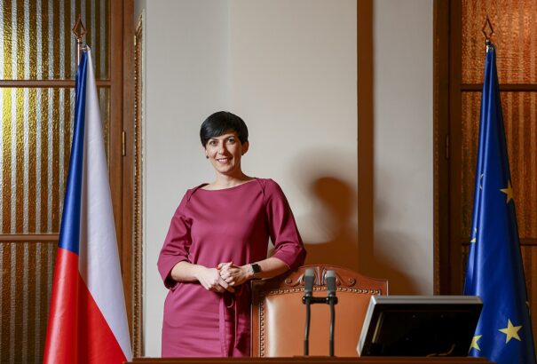 Petr Pavel után a cseh képviselőház elnöke is kihúzta a gyufát Kínánál. Pekarová Adamová Tajvanra látogat