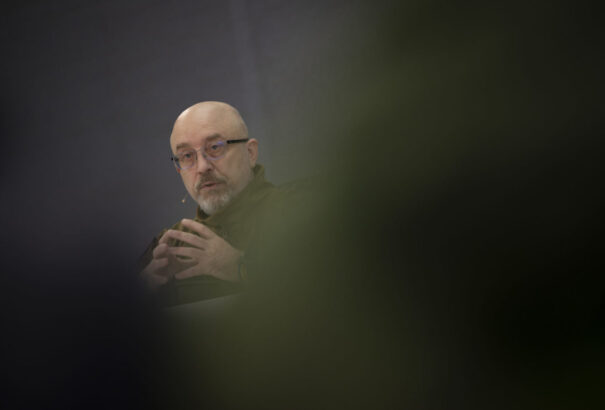 Az ukrán politikai tisztogatások megkoronázása: a védelmi miniszter is távozik posztjáról