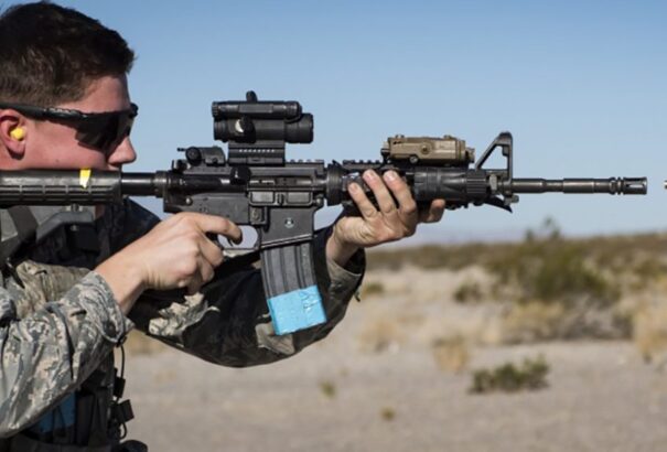 Naď még a választásokig amerikai puskákkal fegyverezné fel a szlovák hadsereget