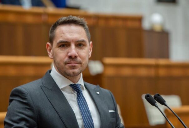 Gyimesi György: Ha szét akarnám verni a magyarokat, maradok az OĽaNO-ban és elfogadom Matovič lukratív ajanlatát