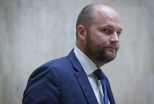 Több mint 40 ezer férfi nem hajlandó harcolni Szlovákiáért. Naď szerint azonban senki sem kerülheti el hazája szolgálatát