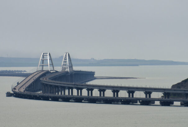 Újra megnyitották az autósok előtt a Krími hidat