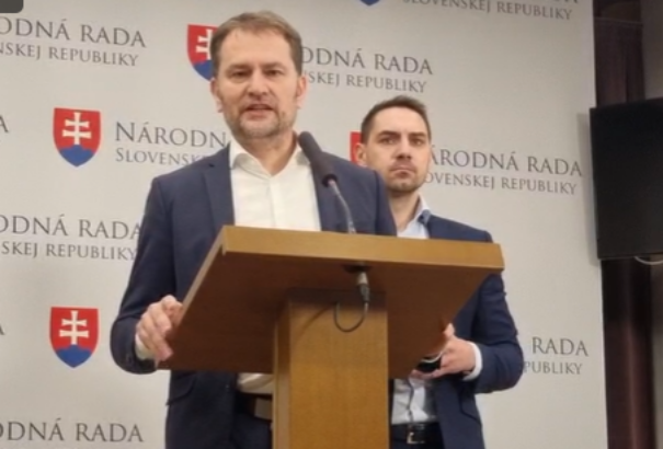 Matovič szerint Káčer a nemzet szégyene, Gyimesivel felszólítják Čaputovát, hogy hívja vissza a minisztert