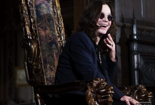 Nem látjuk többé a színpadon Ozzy Osbourne-t, befejezi a koncertezést