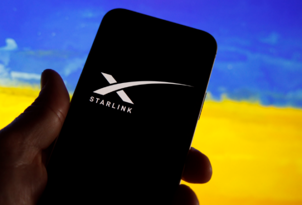 A SpaceX korlátozta az ukrán hadsereg hozzáférését a Starlink műholdas rendszerhez