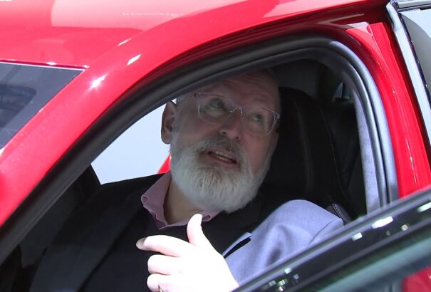 Uniós biztos: néhány éven belül az elektromos jármű olcsóbb lesz, mint a belső égésű motorral hajtott autó