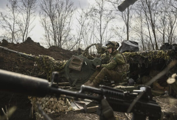 Az ukrán főparancsnok szerint stabilizálódott a helyzet Bahmutnál