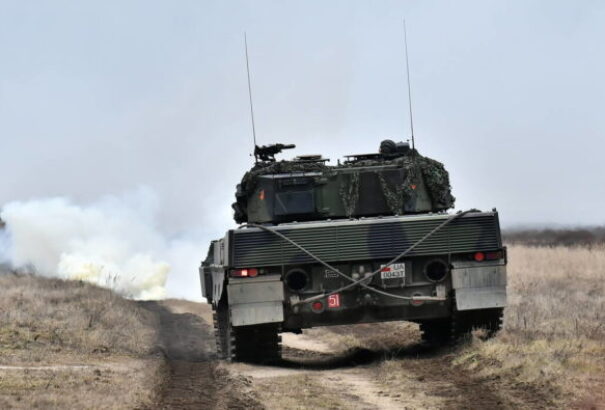 Újabb 10 darab Leopard harckocsit küldtek a lengyelek Ukrajnába